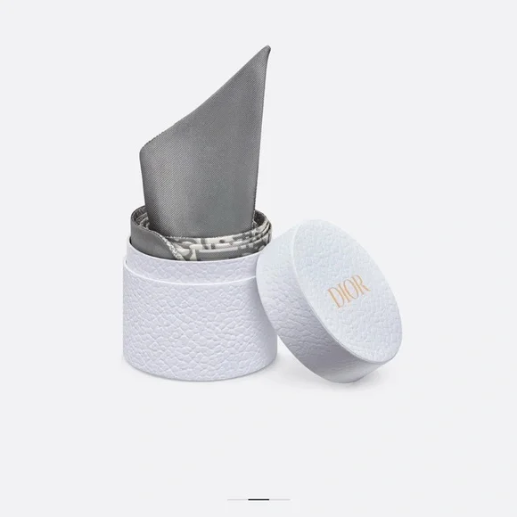✨Dior ✨Gray Patterned Twilly Scarf w/ Dior box - Picture 6 of 6